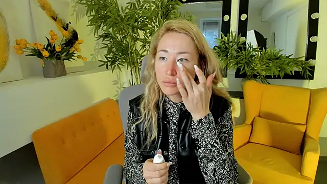 AstraMonroe online show from 09-26-25, 05:03