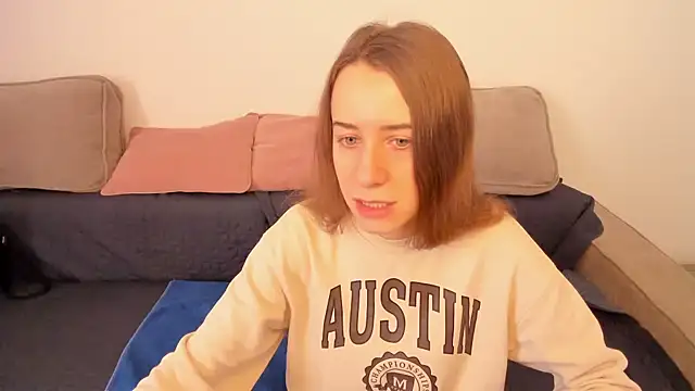 Snapshot of alisaakiss chatting on 02-11-26, 06:35 alisaakiss online show from 02-11-26, 06:35