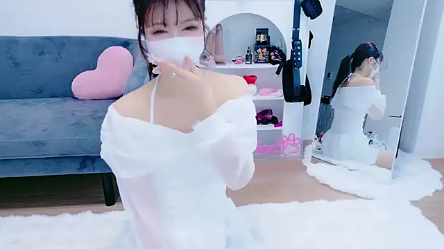 -Nyanko-chan- online show from 05-30-26, 09:09