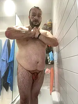 different-strokes online show from 10-15-25, 04:26