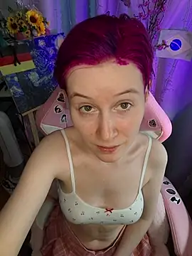 Snapshot of Fuzzy_Unicorn chatting on 07-07-26, 10:52 Fuzzy Unicorn online show from 07-07-26, 10:52
