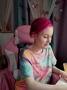 Fuzzy Unicorn online show from 10-17-25, 06:53