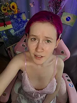 Snapshot of Fuzzy_Unicorn chatting on 07-17-26, 11:29 Fuzzy Unicorn online show from 07-17-26, 11:29