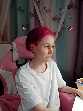 Fuzzy Unicorn online show from 09-15-25, 07:36