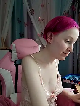 Fuzzy Unicorn online show from 11-25-25, 07:36