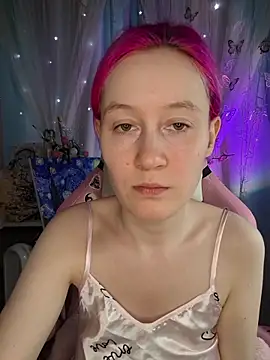 Snapshot of Fuzzy_Unicorn chatting on 05-19-26, 10:55 Fuzzy Unicorn online show from 05-19-26, 10:55