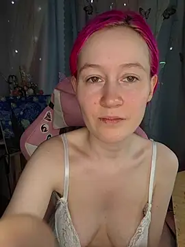 Snapshot of Fuzzy_Unicorn chatting on 04-23-26, 09:49 Fuzzy Unicorn online show from 04-23-26, 09:49