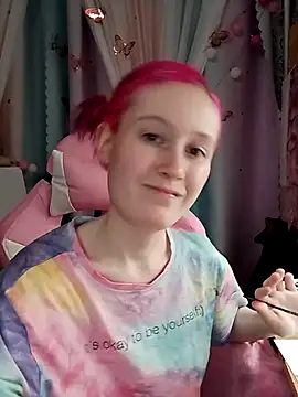 Fuzzy Unicorn online show from 10-23-25, 07:23