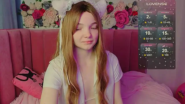 AnimeAlica18 online show from 11-07-25, 02:27