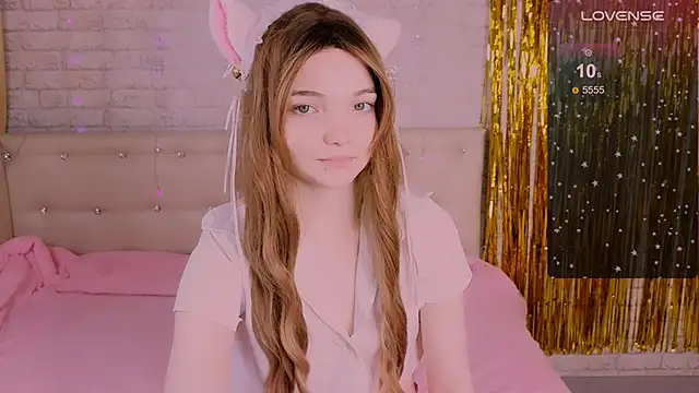 Snapshot of AnimeAlica18 chatting on 02-08-26, 03:15 AnimeAlica18 online show from 02-08-26, 03:15