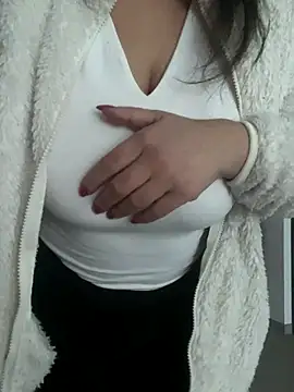 Snapshot of eli5566 chatting on 01-07-26, 12:10 eli5566 online show from 01-07-26, 12:10