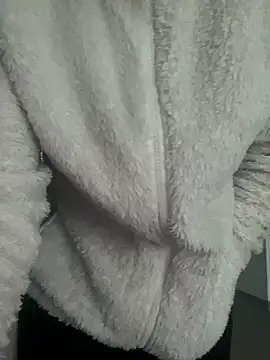 Snapshot of eli5566 chatting on 01-12-26, 02:24 eli5566 online show from 01-12-26, 02:24