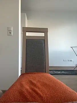 Snapshot of eli5566 chatting on 12-21-25, 11:45 eli5566 online show from 12-21-25, 11:45