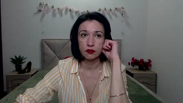 Snapshot of CameronEnns chatting on 05-07-26, 12:08 CameronEnns online show from 05-07-26, 12:08