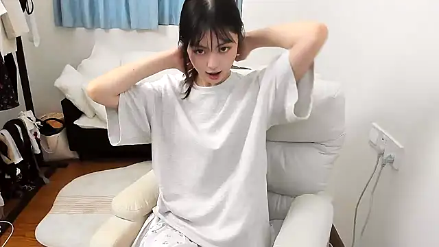 xuannv0000 online show from 09-12-25, 09:42