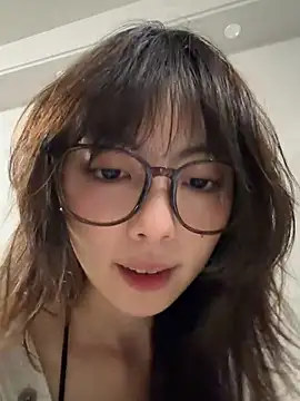 xuannv0000 online show from 03-02-26, 04:03