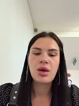 Snapshot of MiraReach chatting on 02-17-26, 02:09 MiraReach online show from 02-17-26, 02:09