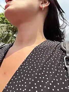 Snapshot of MiraReach chatting on 02-20-26, 06:19 MiraReach online show from 02-20-26, 06:19