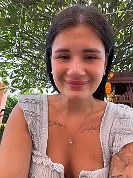 MiraReach online show from 04-12-26, 02:59