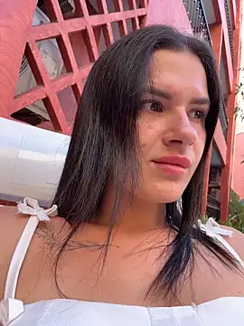 Snapshot of MiraReach chatting on 03-01-26, 01:27 MiraReach online show from 03-01-26, 01:27