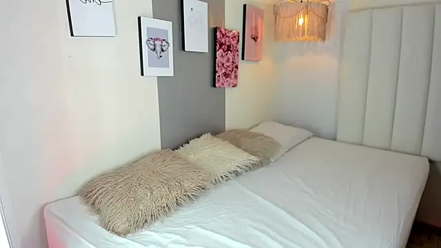 Snapshot of veronica_b07 chatting on 09-29-25, 03:50 veronica b07 online show from 09-29-25, 03:50