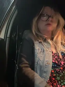 SuzieSub online show from 03-29-26, 08:10