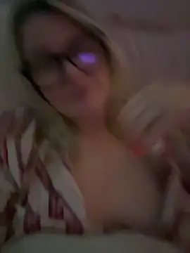 Snapshot of SuzieSub chatting on 03-02-26, 10:38 SuzieSub online show from 03-02-26, 10:38