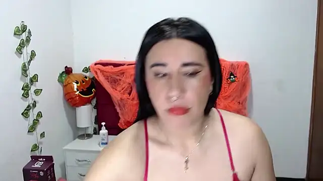 Julieta curvy69 online show from 10-28-25, 12:15