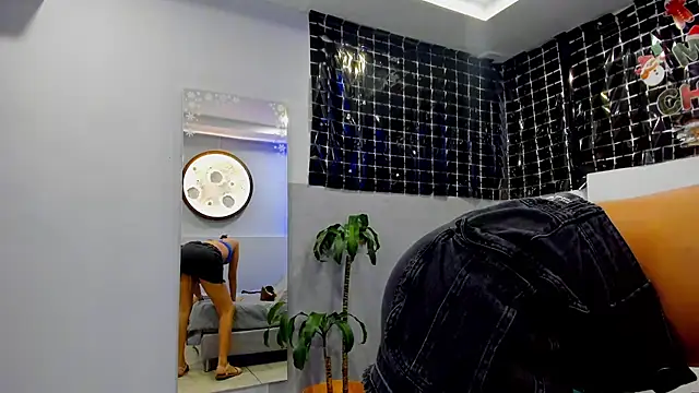 klariz09 online show from 12-16-25, 08:35