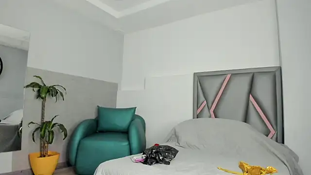 klariz09 online show from 10-02-25, 08:12