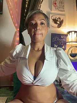 skarlleth 11 online show from 12-18-25, 02:16