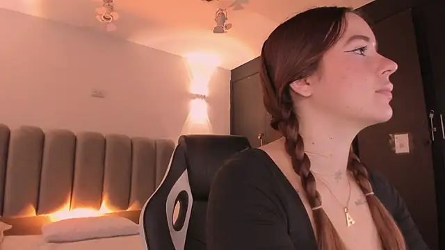 Snapshot of AlliceLover chatting on 01-07-26, 11:37 AlliceLover online show from 01-07-26, 11:37