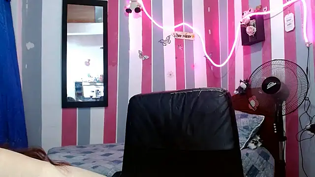 Snapshot of karo_lovely chatting on 06-29-26, 09:36 karo lovely online show from 06-29-26, 09:36