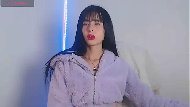 Snapshot of Lia__1 chatting on 10-13-25, 11:49 Lia  1 online show from 10-13-25, 11:49