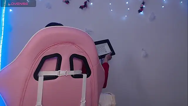 Lia  1 online show from 11-16-25, 07:07