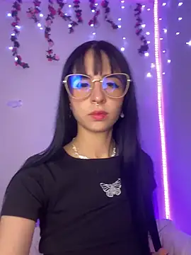 Lia  1 online show from 12-01-25, 11:16