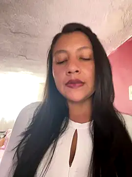 Snapshot of Bamby_milflatina chatting on 09-14-25, 05:57 Bamby milflatina online show from 09-14-25, 05:57