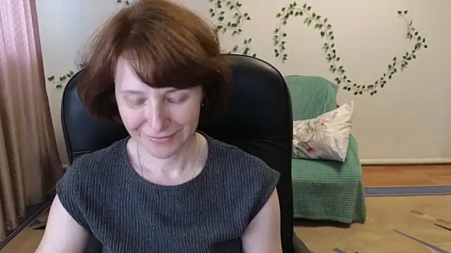 Snapshot of Lia_Tito chatting on 05-25-26, 01:32 Lia Tito online show from 05-25-26, 01:32
