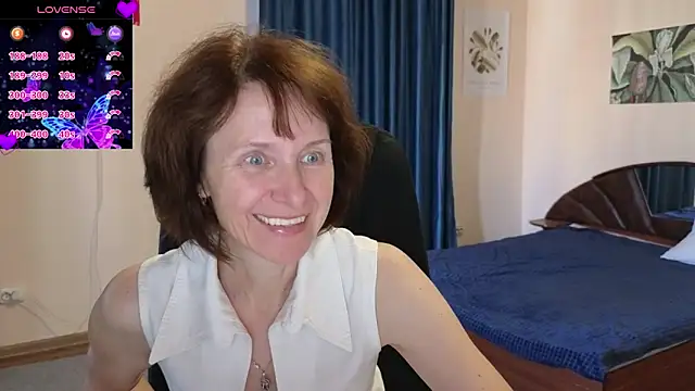 Snapshot of Lia_Tito chatting on 09-13-25, 05:29 Lia Tito online show from 09-13-25, 05:29