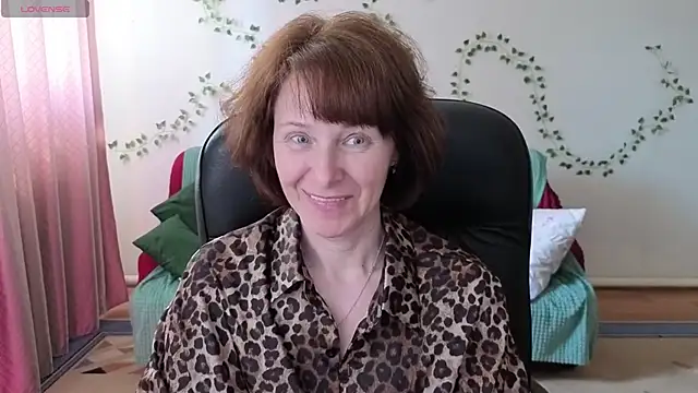 Snapshot of Lia_Tito chatting on 05-09-26, 08:18 Lia Tito online show from 05-09-26, 08:18