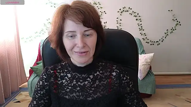 Snapshot of Lia_Tito chatting on 05-20-26, 06:21 Lia Tito online show from 05-20-26, 06:21