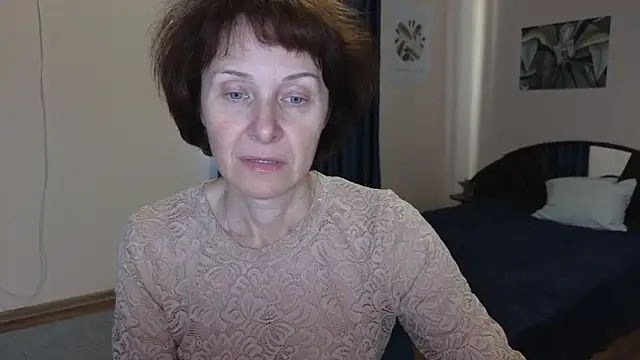 Lia Tito online show from 10-30-25, 05:50