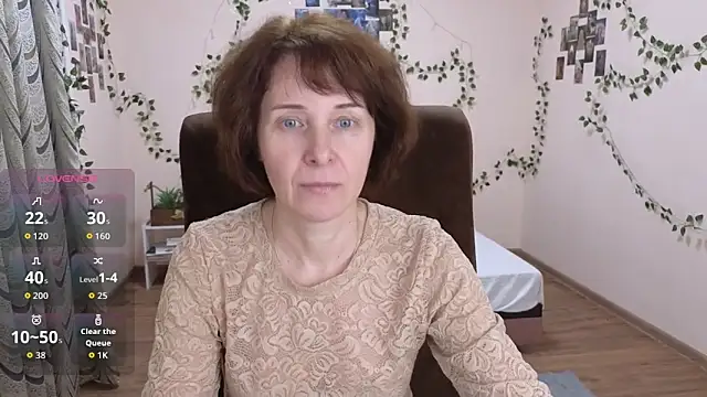 Lia Tito online show from 11-20-25, 06:14