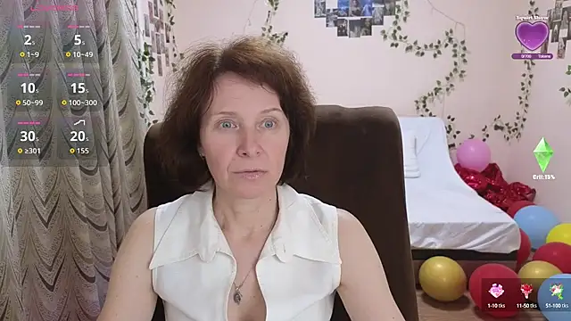Snapshot of Lia_Tito chatting on 10-13-25, 12:51 Lia Tito online show from 10-13-25, 12:51