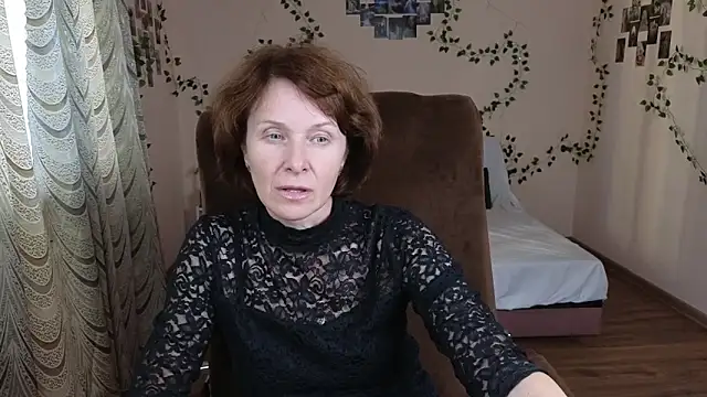 Snapshot of Lia_Tito chatting on 09-10-25, 12:15 Lia Tito online show from 09-10-25, 12:15