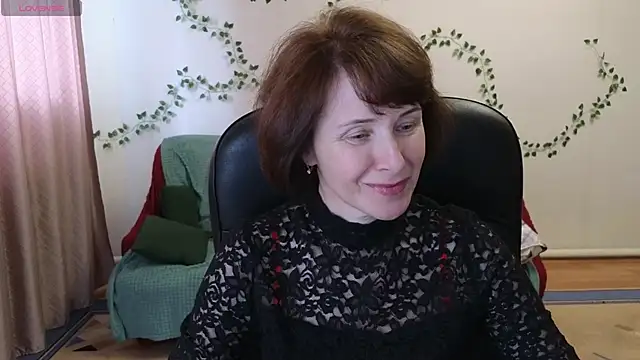Snapshot of Lia_Tito chatting on 04-22-26, 10:22 Lia Tito online show from 04-22-26, 10:22