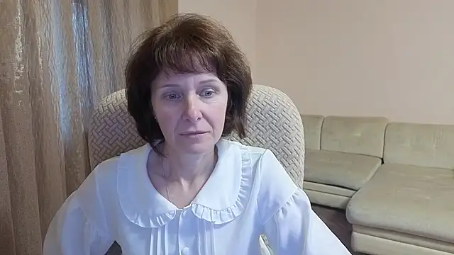 Snapshot of Lia_Tito chatting on 10-06-25, 02:18 Lia Tito online show from 10-06-25, 02:18