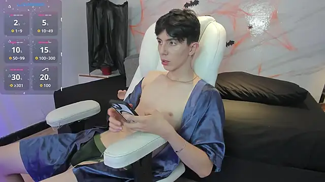 mathias saenz online show from 10-23-25, 07:01