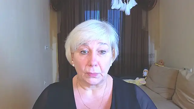 Milana Milky online show from 11-18-25, 05:11