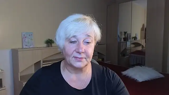 Snapshot of Milana_Milky chatting on 09-18-25, 05:10 Milana Milky online show from 09-18-25, 05:10